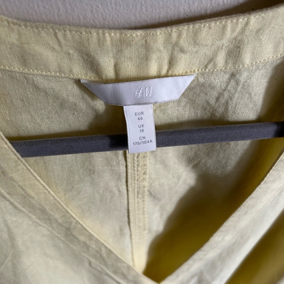 Plus H&M Yellow Ruched Waist Blouse - Picture 2 of 5